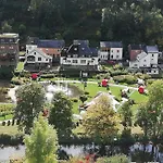 O Petit Chateau La-Roche-en-Ardenne